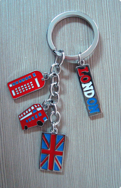 Metal key ring with LONDON Logo