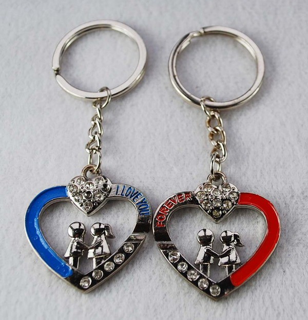 Lover keychain with rhinestones