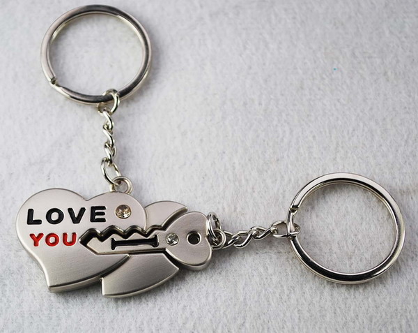 Color enamel zinc alloy keychain for gifts