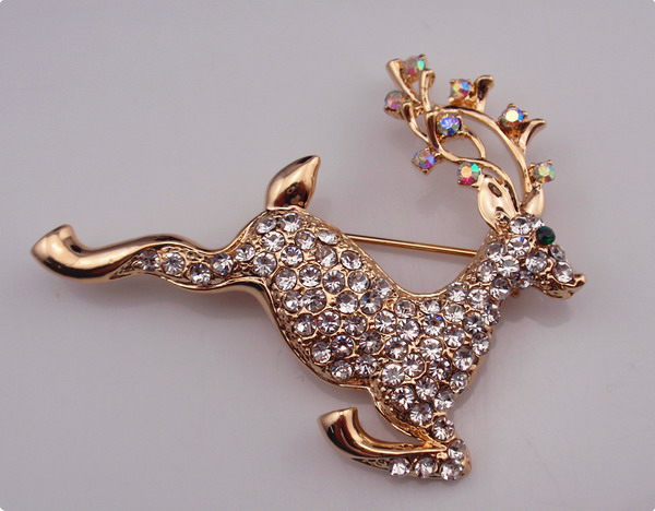 Zinc alloy deer brooch with rhinestones