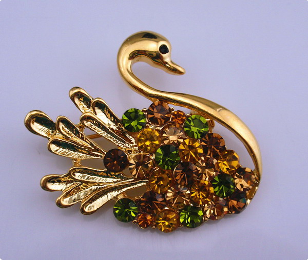 Rhinestones swan brooch