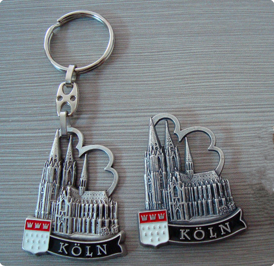 Souvenirs- Metal keyrings with Germany logo