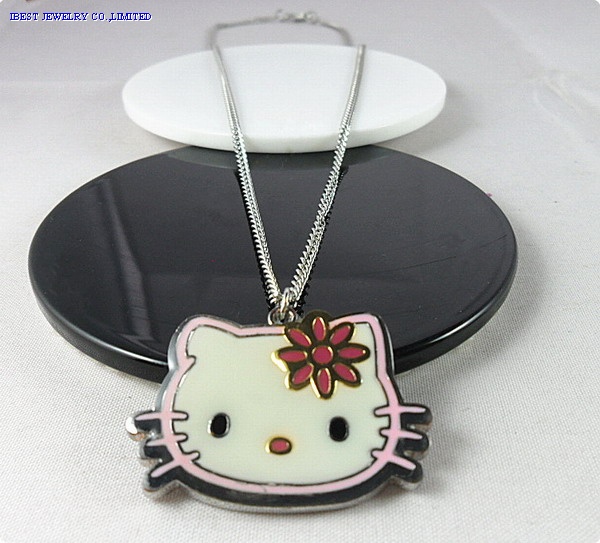 Hello kitty color enamel  metal necklace