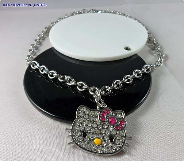 Hello Kitty Metal necklace