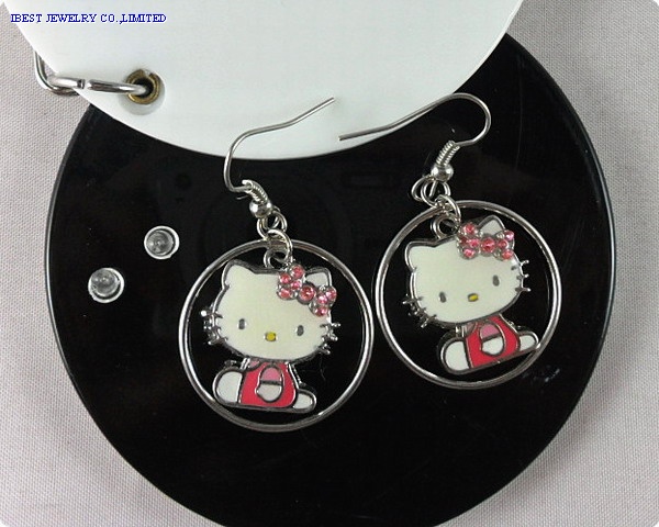 Hello Kitty color enamel metal earring