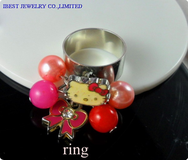 Hello Kitty  ring ith metal and plastic bead