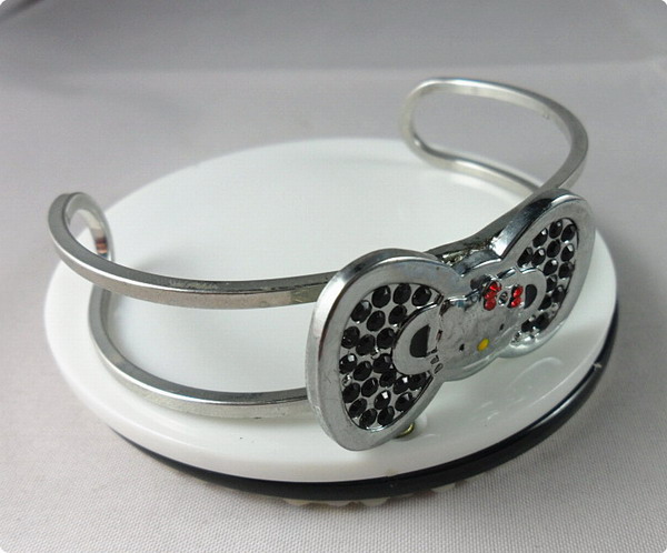 HK Semi-circle bangle